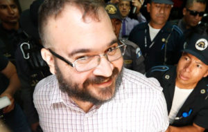 Lee más sobre el artículo 13 POLICIAS DETENIDOS RELACIONADOS A JAVIER DUARTE
