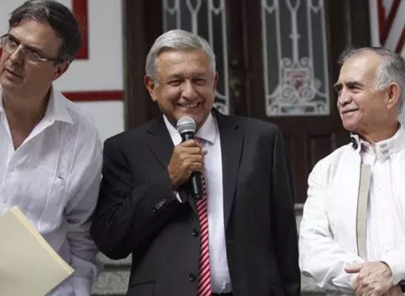 Lee más sobre el artículo TRUMP RESPONDE A LAS PROPUESTAS DE LOPEZ OBRADOR