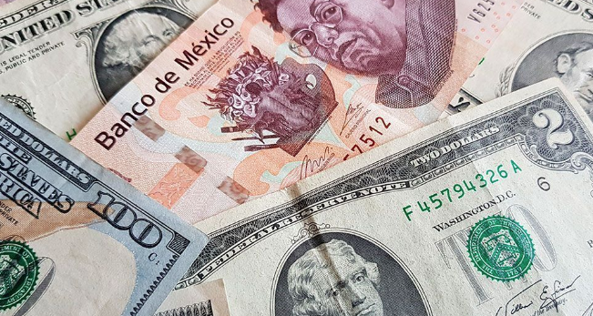 Lee más sobre el artículo EL PESO SE DEVALUA SOBRE FUTURO DEL TLCAN Y EU-CHINA