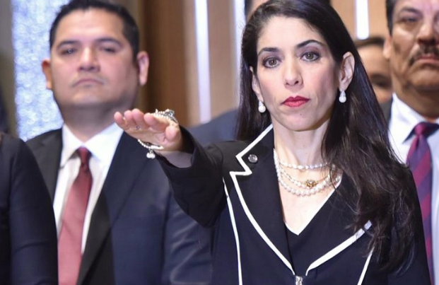 Lee más sobre el artículo VERÓNICA HERNÁNDEZ FISCAL DE VERACRUZ RECONOCE TENER PARENTESCO CON OPERADORA DE LOS ZETAS