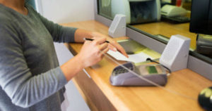 Lee más sobre el artículo SE PUEDE SOLICITAR APOYO A LA POLICÍA PARA HACER RETIROS DE DINERO EN BANCOS