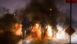 Lee más sobre el artículo GRANDES DISTURBIOS EN EEUU, DESPUÉS DEL ASESINATO DEL GEORGE FLOYD