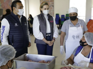 Lee más sobre el artículo LUIS NAVA AMPLÍA PROGRAMA COMIDAS EN CALIENTE