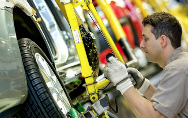 Lee más sobre el artículo DESPUÉS DE 3 MESES A LA ALZA, PRODUCCIÓN AUTOMOTRIZ RETROCEDIÓ