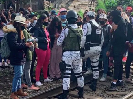 Lee más sobre el artículo BLOQUEOS DE NORMALISTAS EN MICHOACÁN PROVOCA PÉRDIDAS DE 100MDP