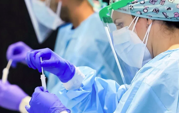 Lee más sobre el artículo EUROPA CONTINÚA CON RITMO ACELERADO EN CONTAGIOS POR COVID-19