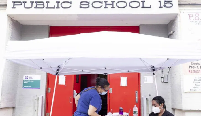 Lee más sobre el artículo 190 MIL ALUMNOS REGRESAN A LAS ESCUELAS PRIMARIAS EN NUEVA YORK