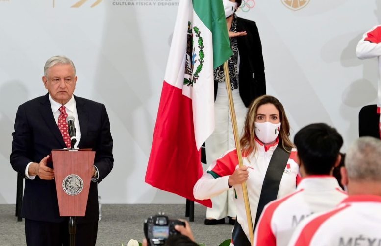 Lee más sobre el artículo JUEGOS OLÍMPICOS: GABY LÓPEZ HACE HISTORIA AL SER LA PRIMERA GOLFISTA ABANDERADA