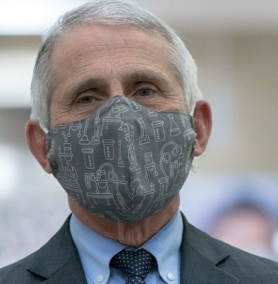 Lee más sobre el artículo ANALIZA EEUU VOLVER AL USO DE CUBREBOCAS PARA TODOS EN GENERAL