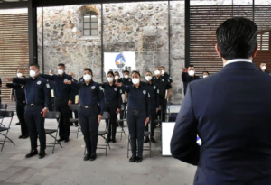 Lee más sobre el artículo SE GRADUARON 21 NUEVOS POLICÍAS EN CORREGIDORA