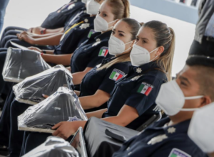 Lee más sobre el artículo FORTALECE CORREGIDORA A LA POLICÍA MUNICIPAL CON EQUIPAMIENTO