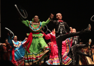 Lee más sobre el artículo LA CAPILLA DE MAXIMILIANO EN EL CERRO DE LAS CAMPANAS SERÁ ESCENARIO DEL ESPECTÁCULO “FIN DE UNA ÉPOCA. VALSES, MARCHAS Y SONES DEL PORFIRIATO Y LA REVOLUCIÓN”