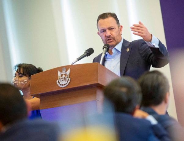 Lee más sobre el artículo JUNTOS, ORGANIZACIONES CIVILES Y GOBIERNO, LLEVAREMOS A QUERÉTARO AL SIGUIENTE NIVEL: MAURICIO KURI