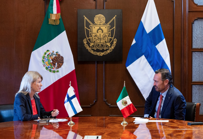 Lee más sobre el artículo SE REÚNE GOBERNADOR CON DELEGACIÓN DIPLOMÁTICA DE FINLANDIA
