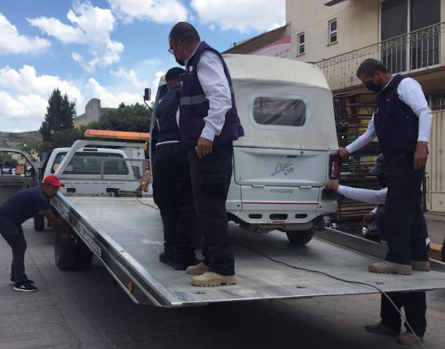 Lee más sobre el artículo IMPLEMENTA IQT OPERATIVO CONTRA SERVICIO IRREGULAR EN BERNAL  