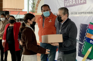 Lee más sobre el artículo AVANZA ENTREGA DE ÚTILES ESCOLARES