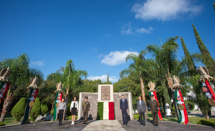 Lee más sobre el artículo EN QUERÉTARO SE RESPETA AL EJÉRCITO: GOBERNADOR