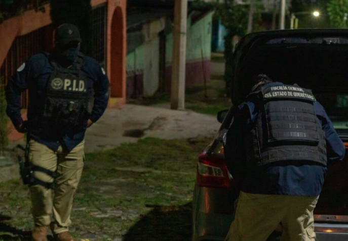 Lee más sobre el artículo FISCALÍA ASEGURA MÁS DE 9 KILOGRAMOS DE NARCÓTICOS EN JALPAN