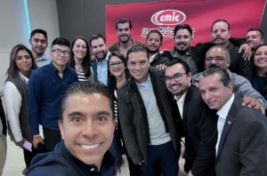 Lee más sobre el artículo EXPONE RSP LOGROS Y ACCIONES EN MATERIA DE OBRA PÚBLICA ANTE CMIC