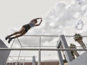 Lee más sobre el artículo LUIS NAVA INAUGURA EL PRIMER ABIERTO PANAMERICANO DE PARKOUR, EN EL REHABILITADO PARQUE ALCANFORES