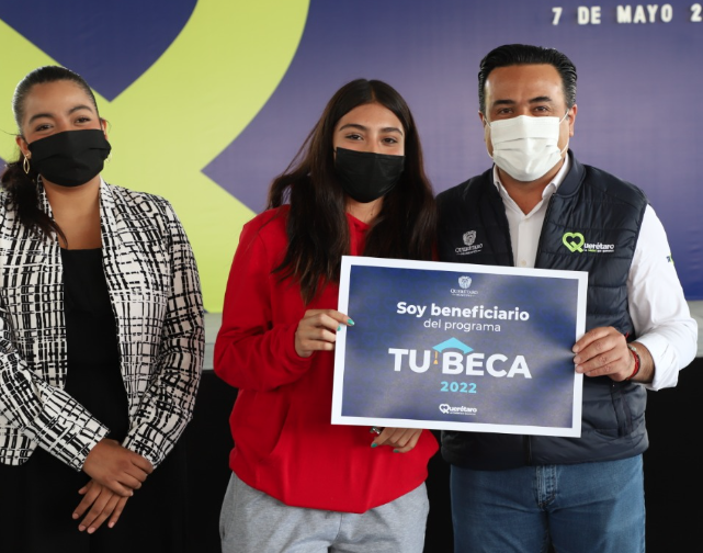 Lee más sobre el artículo ANUNCIA LUIS NAVA LA ENTREGA DE 4 MIL 700 APOYOS DEL PROGRAMA TU BECA