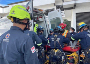 Lee más sobre el artículo ATIENDEN A PERSONA QUE SUFRIÓ DESCARGA ELÉCTRICA