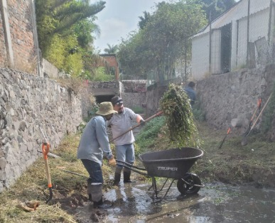 Lee más sobre el artículo POR LLUVIAS, CEA Y MUNICIPIOS LIMPIAN DRENES