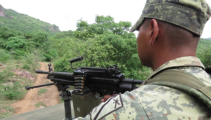 Lee más sobre el artículo ARRIBAN 400 MILITARES A APATZINGÁN TRAS HECHOS VIOLENTOS