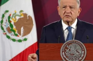 Lee más sobre el artículo TRAS CÓNCLAVE, REITERA AMLO QUE NO INCLINARÁ LA BALANZA A FAVOR DE NADIE