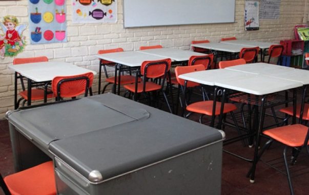 Lee más sobre el artículo SUSPENDEN A DIRECTORA DE ESCUELA DE EL ROCÍO, TRAS MANIFESTACIÓN