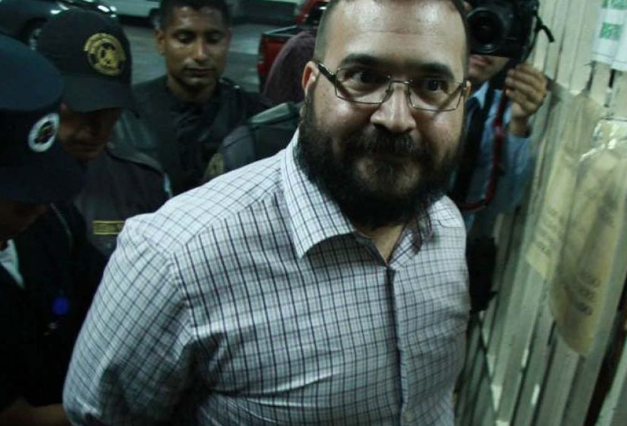 Lee más sobre el artículo RENUNCIÓ UNO DE LOS MÁS GRANDES TRAIDORES DEL PRI: JAVIER DUARTE A OSORIO