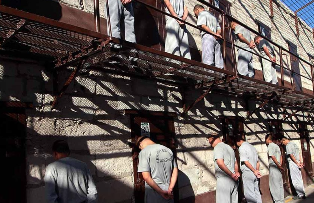 Lee más sobre el artículo PERSONAS ENCARCELADAS SUMARON 226 MIL EN 2022, 2.6% MÁS QUE 2021: INEGI