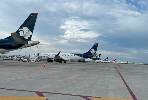 Lee más sobre el artículo ESPERA AIQ ALTA AFLUENCIA CON DESTINO A LOS CABOS Y ZIHUATANEJO