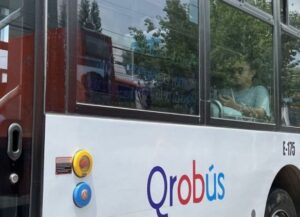 Lee más sobre el artículo PAGO CON TARJETA QROBÚS SERÁ OBLIGATORIO: KURI