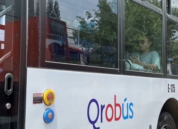 Lee más sobre el artículo PAGO CON TARJETA QROBÚS SERÁ OBLIGATORIO: KURI