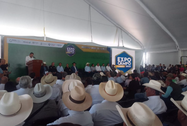 Lee más sobre el artículo ENTREGAN APOYOS A PRODUCTORES DE EL MARQUÉS