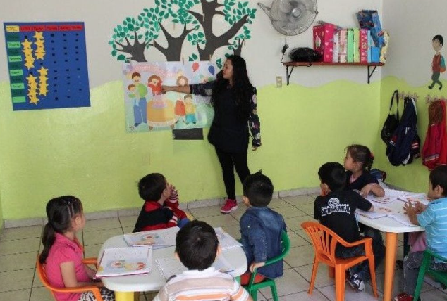 Lee más sobre el artículo PONDRÁN EN MARCHA ESTE MES LAS ESCUELAS DE TIEMPO COMPLETO EN QUERÉTARO