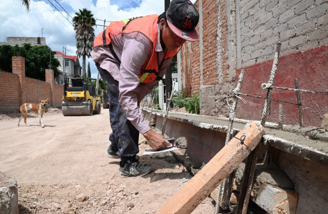 Lee más sobre el artículo AVANZAN OBRAS SOCIALES EN CERRO DE LA CRUZ