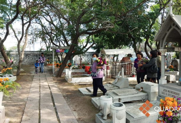Lee más sobre el artículo PANTEONES AL MÁXIMO DE SU CAPACIDAD EN LA CAPITAL QUERETANA