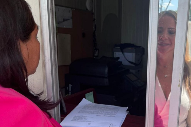 Lee más sobre el artículo SE MANIFIESTAN MUJERES EN EL IEEQ