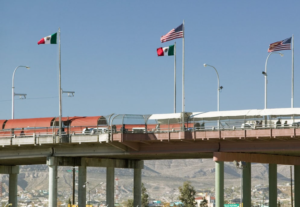 Lee más sobre el artículo PIDE MÉXICO A EU MEDIAR CON TEXAS EL RESTABLECIMIENTO DEL FLUJO COMERCIAL