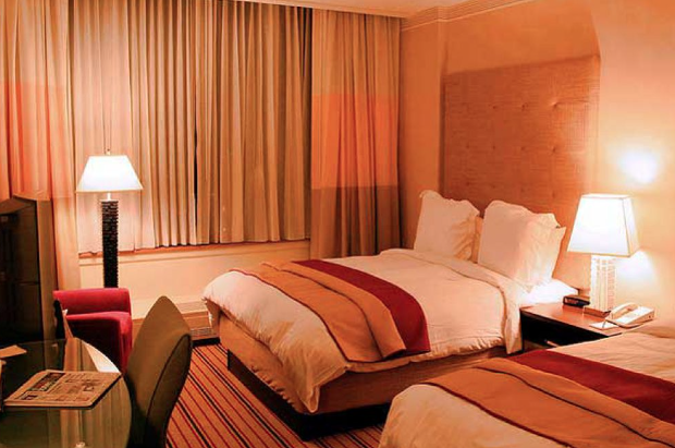 Lee más sobre el artículo FIRMAN CONVENIO HOTELES Y CENTRO DE CONGRESOS