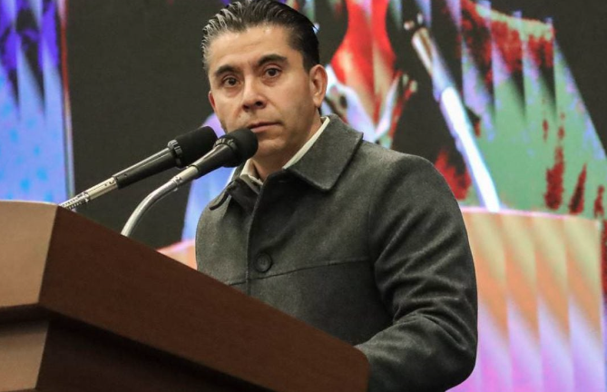 Lee más sobre el artículo ASPIRA ROBERTO SOSA A DIPUTACIÓN FEDERAL POR 4 DISTRITO