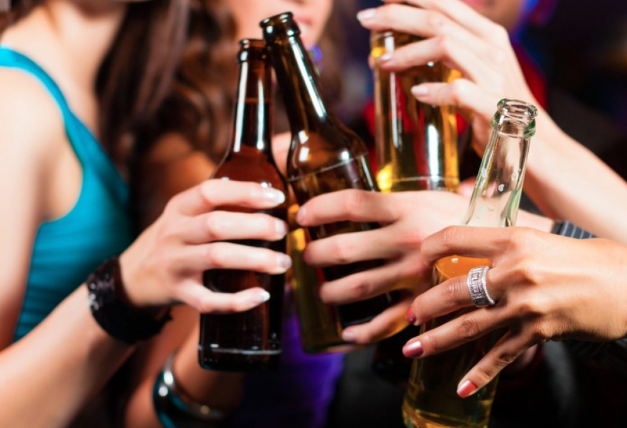 Lee más sobre el artículo INCREMENTA EN ESTA TEMPORADA AL DOBLE, EL CONSUMO DE ALCOHOL EN QUERÉTARO