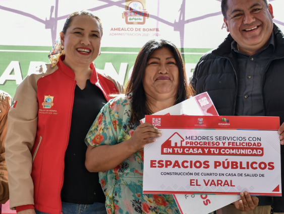 Lee más sobre el artículo Entrega René Mejía vales de distribución de agua potable