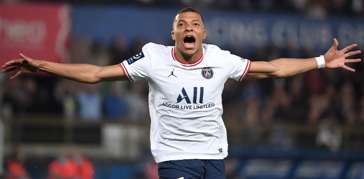 Lee más sobre el artículo Real Madrid hace oficial el fichaje de Mbappé