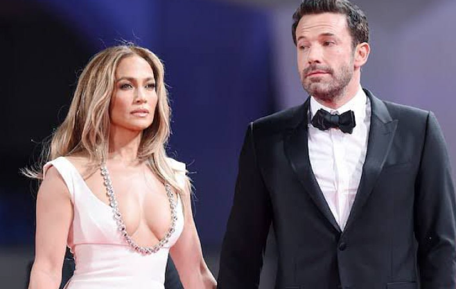 Lee más sobre el artículo Siguen rumores de divorcio, J-Lo y Ben Affleck ahora venden su mansión