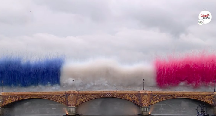 Lee más sobre el artículo Colorido arranque de ceremonia inaugural de la fiesta parisina