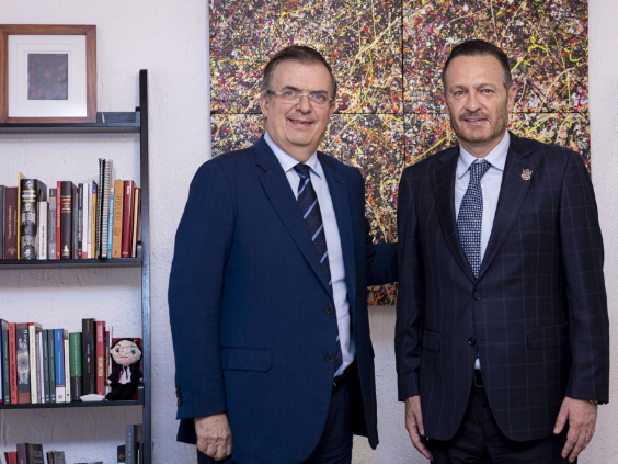 Lee más sobre el artículo Se reúne Mauricio Kuri con Marcelo Ebrard