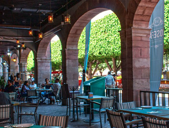 Lee más sobre el artículo Regularán horarios para antros, bares y restaurantes en Querétaro